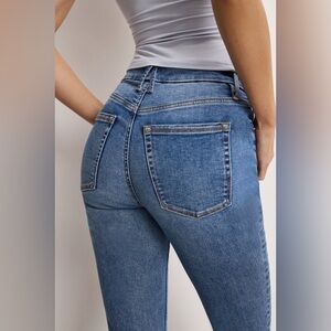 Always Fits Good Legs Flare Jeans

Jeans fit sizes 6-12